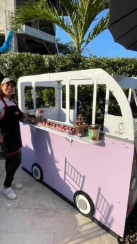 servicios catering pinchos fresas con chocolate cartagena